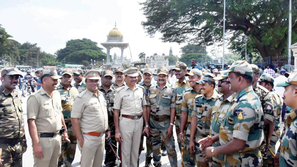 8,000 Cops ! Strong Police presence for safe Dasara