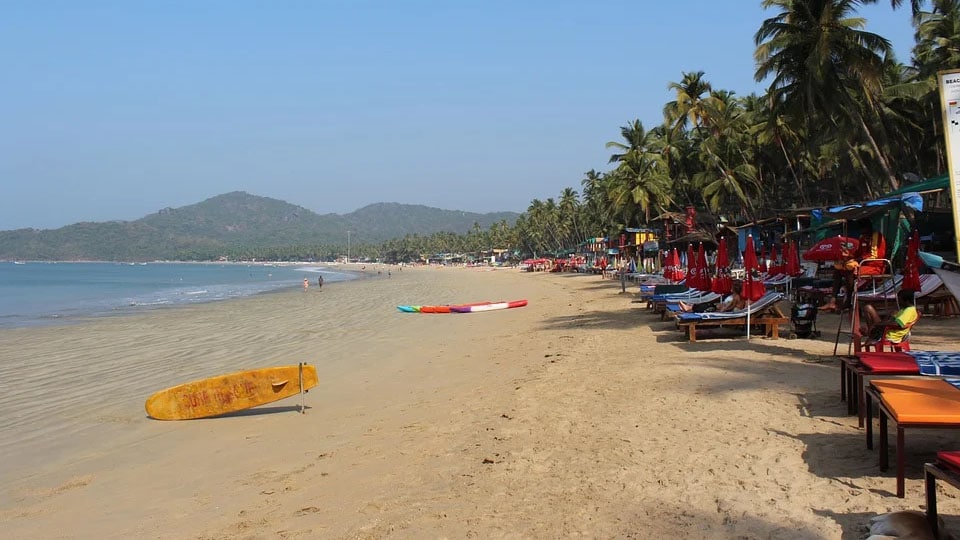Mysuru party-goers head to sands in Goa