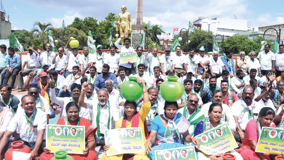 Cauvery water row: City witnesses more protests