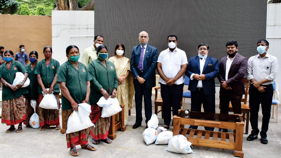 Grocery kits distributed Zoo employees